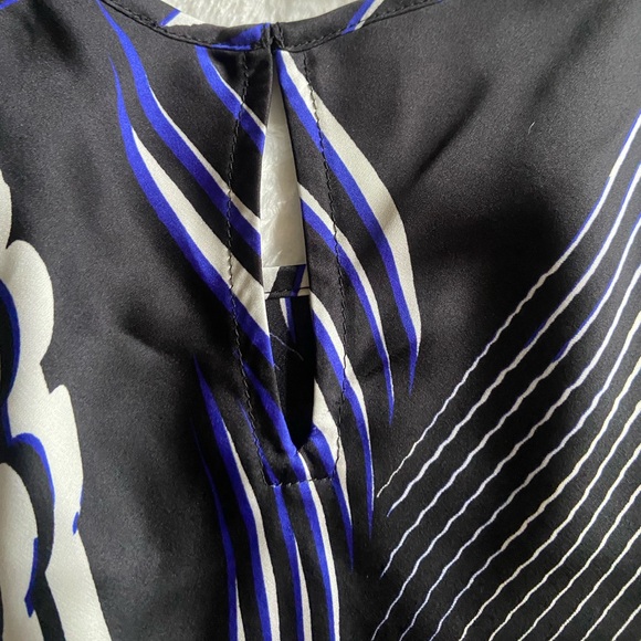 Like new Express top - Picture 3 of 3